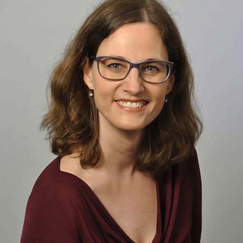 Foto der Autor:in Dr. Michaela Muthig
