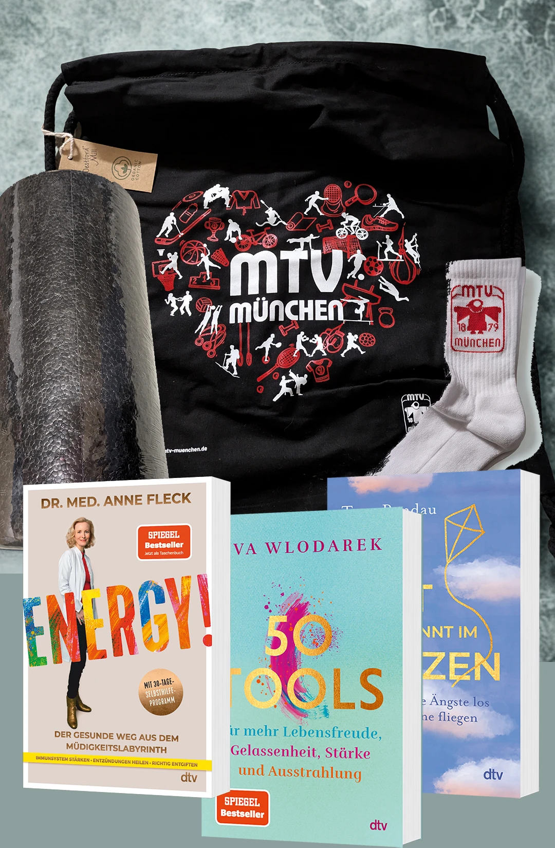 Abbildung des Gewinnspielpreises: Motivationspaket, bestehend aus Blackroll, Stoffbeutel, Sportsocken und drei Büchern