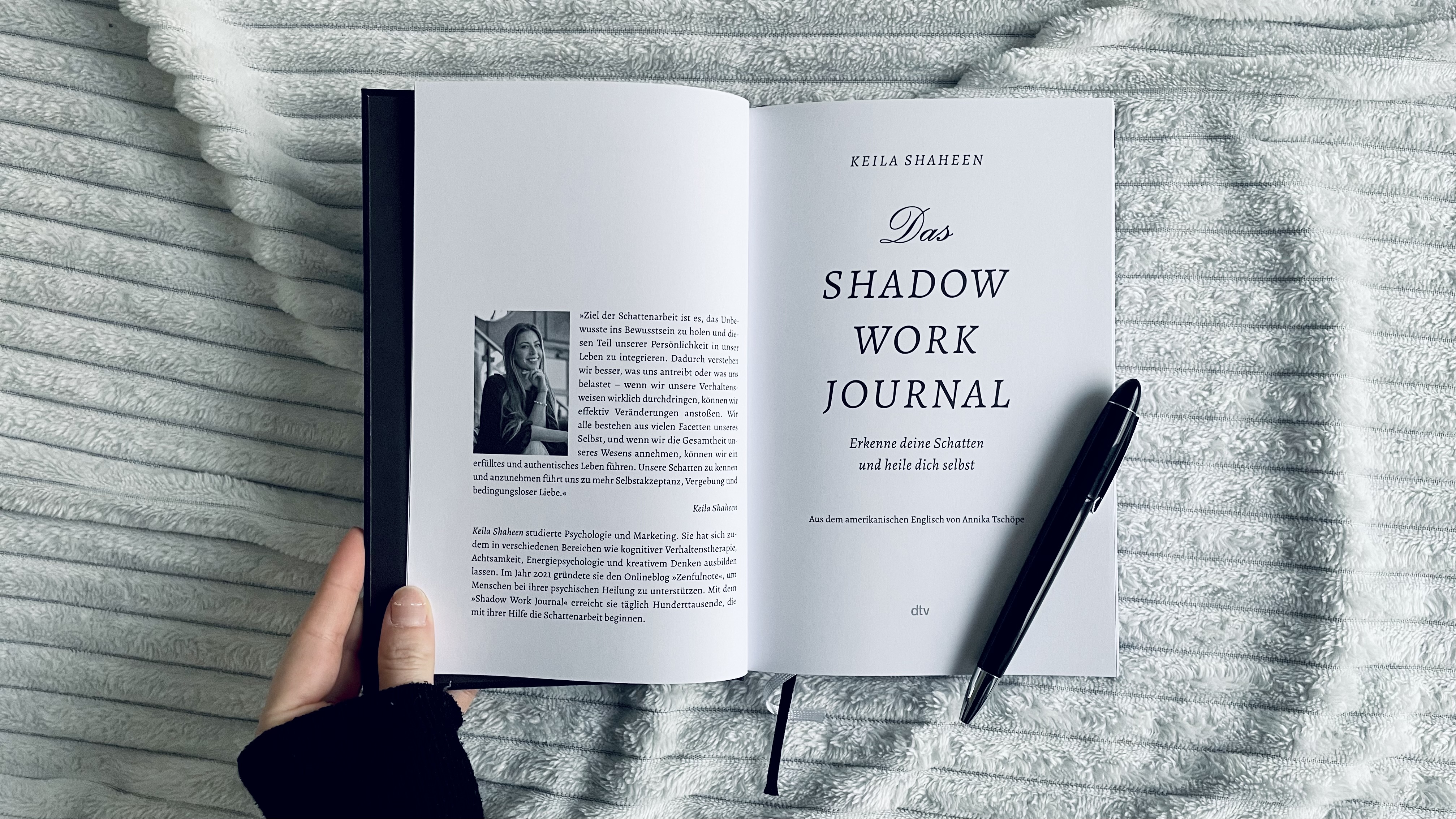 Bild der Innenseite von Das Shadow Work Journal