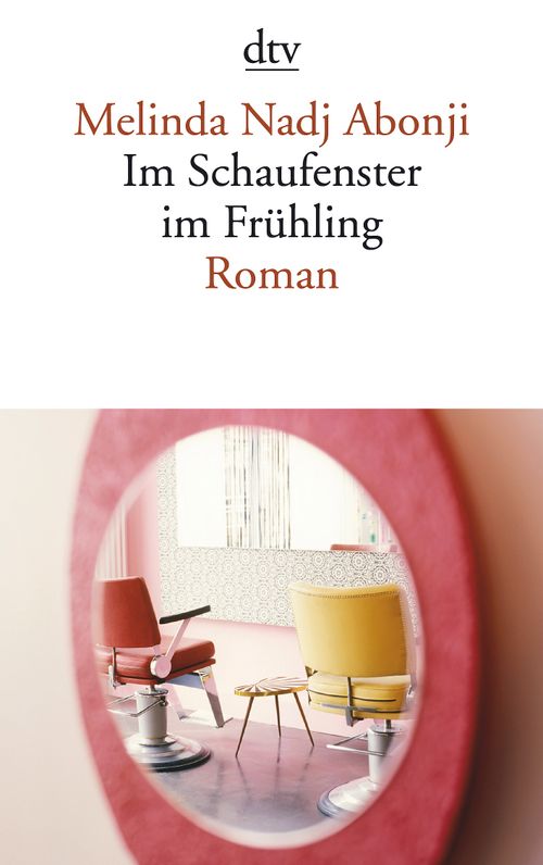 Im Schaufenster im Frühling